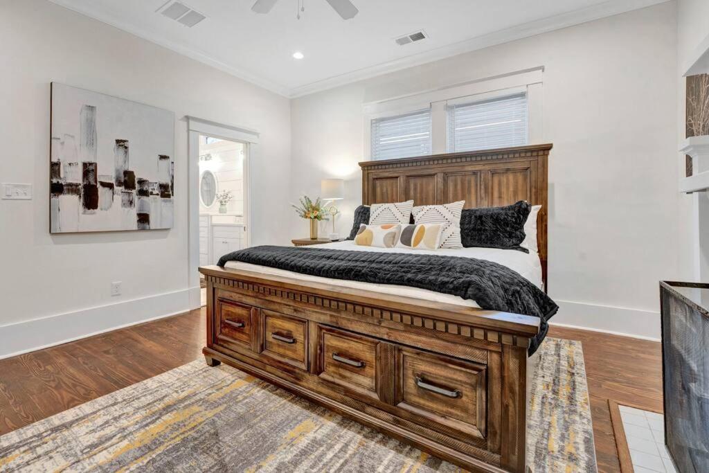 The Victorian - Elegant 3Br Home Near Overton Memphis Eksteriør bilde